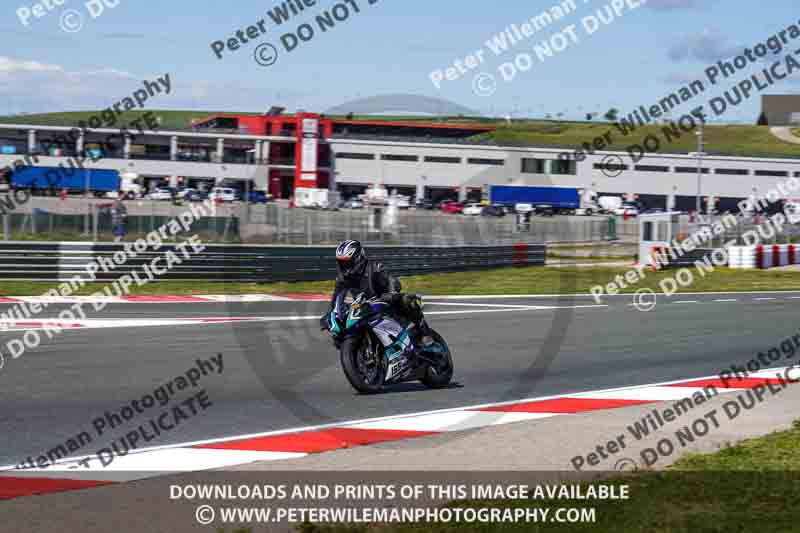 cadwell no limits trackday;cadwell park;cadwell park photographs;cadwell trackday photographs;enduro digital images;event digital images;eventdigitalimages;navarra;no limits trackdays;peter wileman photography;racing digital images;trackday digital images;trackday photos